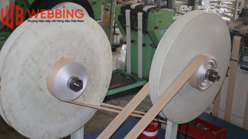 dây đai polyester vào mùa nắng nóng Doanh nghiệp có cần thay đổi loại dây đai polyester vào mùa nắng nóng?