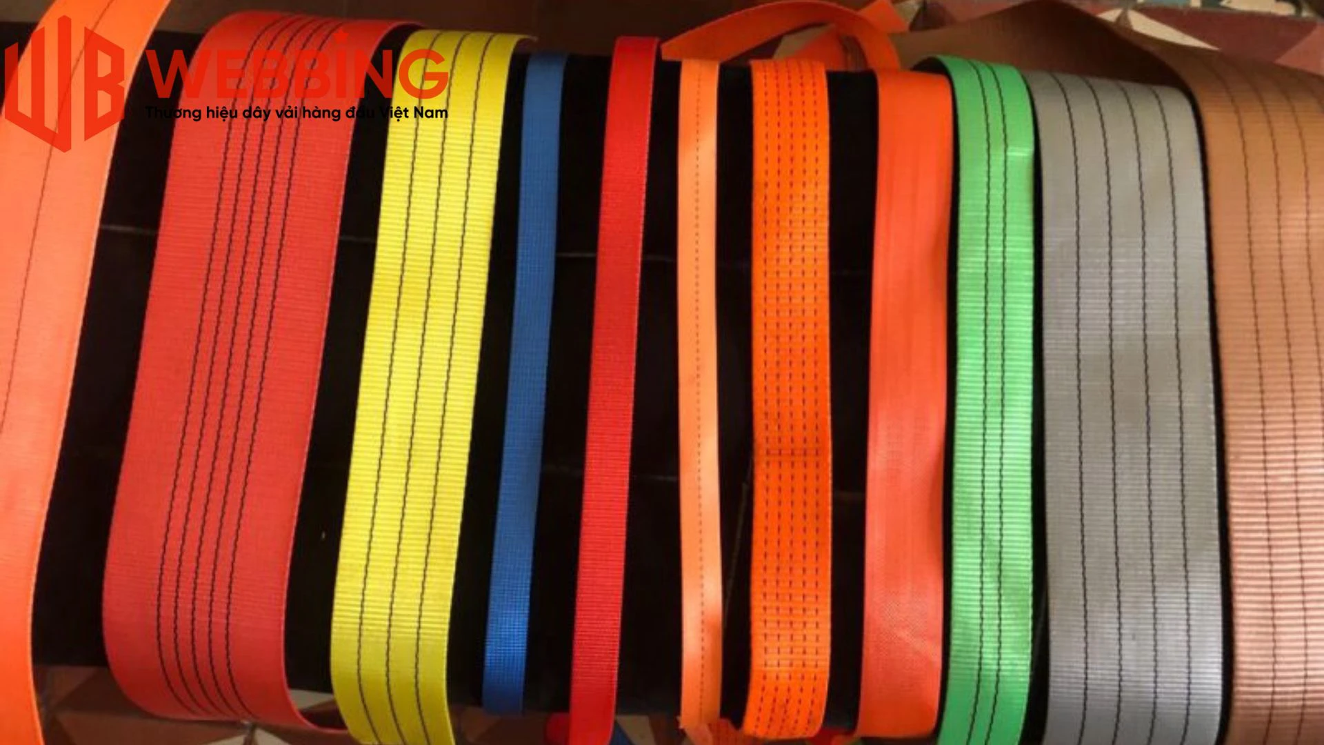 So sánh dây đai polyester