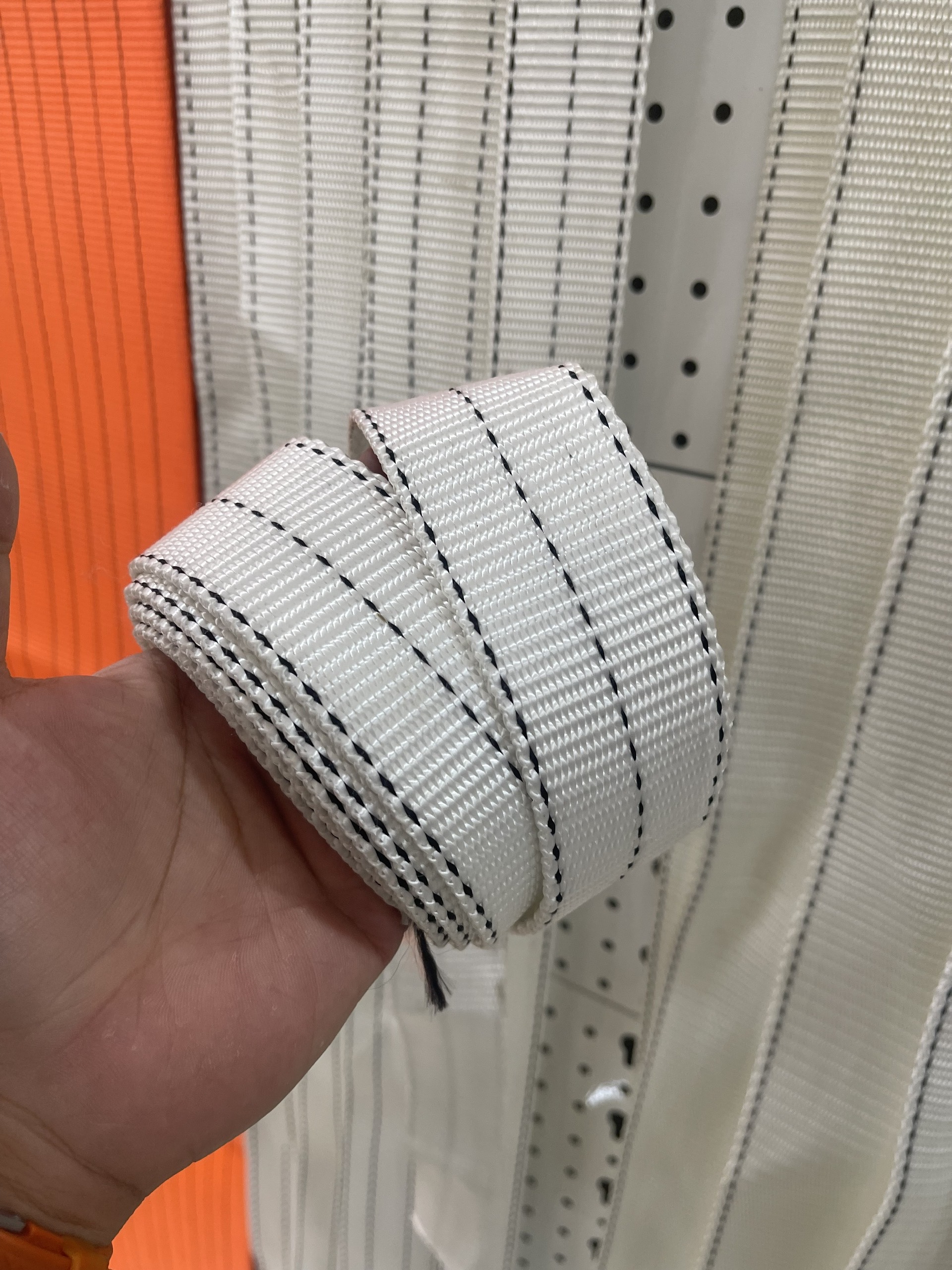 dây đai polyester 5 tấn Dây đai Polyester 5cm – trắng – 5T