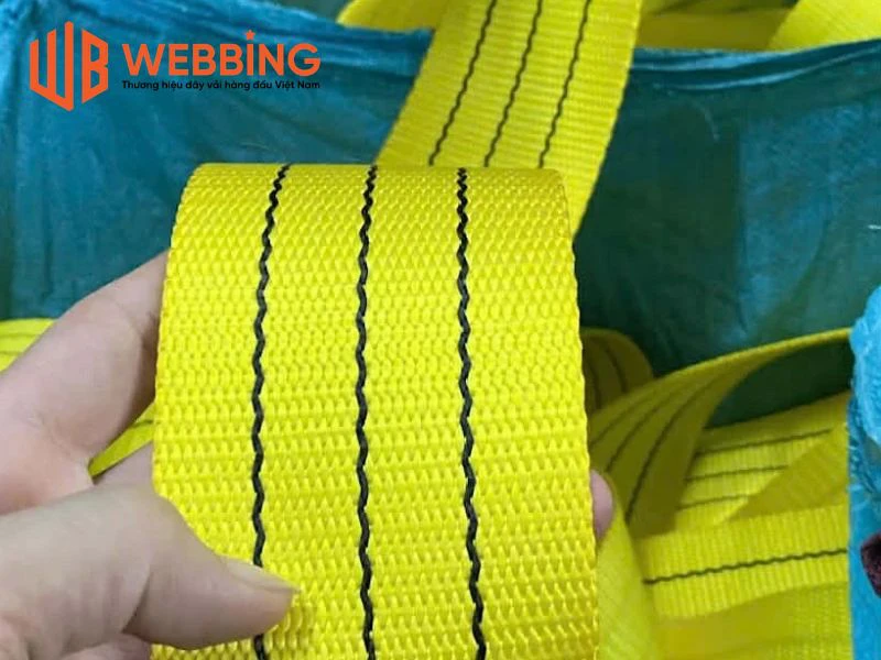 Hướng dẫn chọn dây đai polyester cho pallet nặng và hàng cồng kềnh