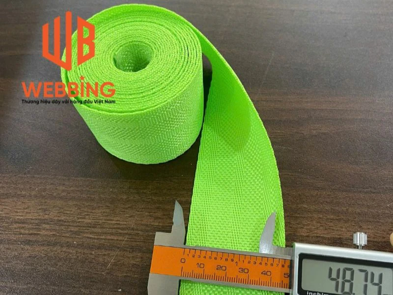 Sai lệch khi sử dụng dây đai polyester giữa hướng dẫn kỹ thuật và thực tế vận hành trong nhà máy
